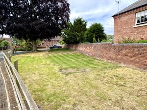 Photo 22- click for photo gallery